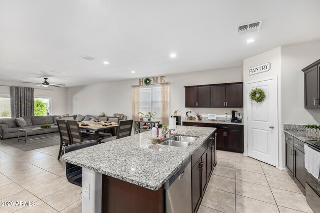 Building Photo - 24456 W Hacienda Ave