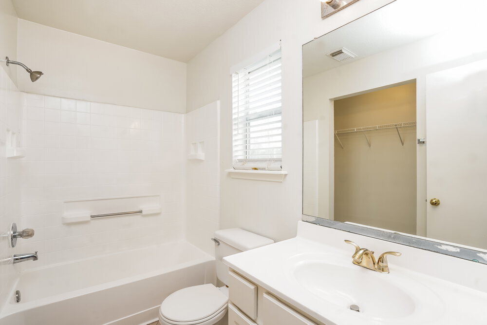 Building Photo - 7331 Parkland Manor Dr