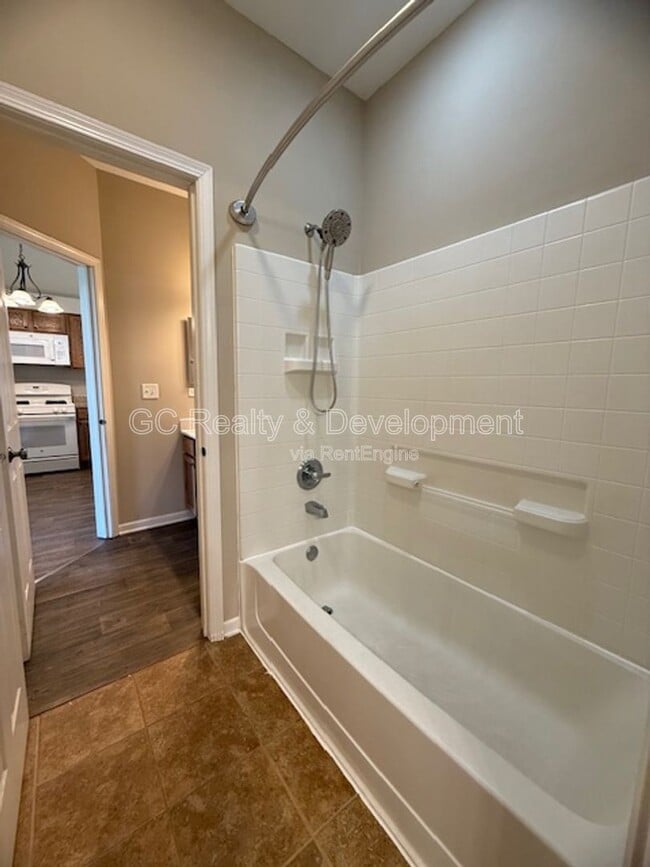 Building Photo - 1652 Cesario Dr