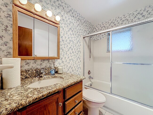 Building Photo - 13850 Co Rd 512