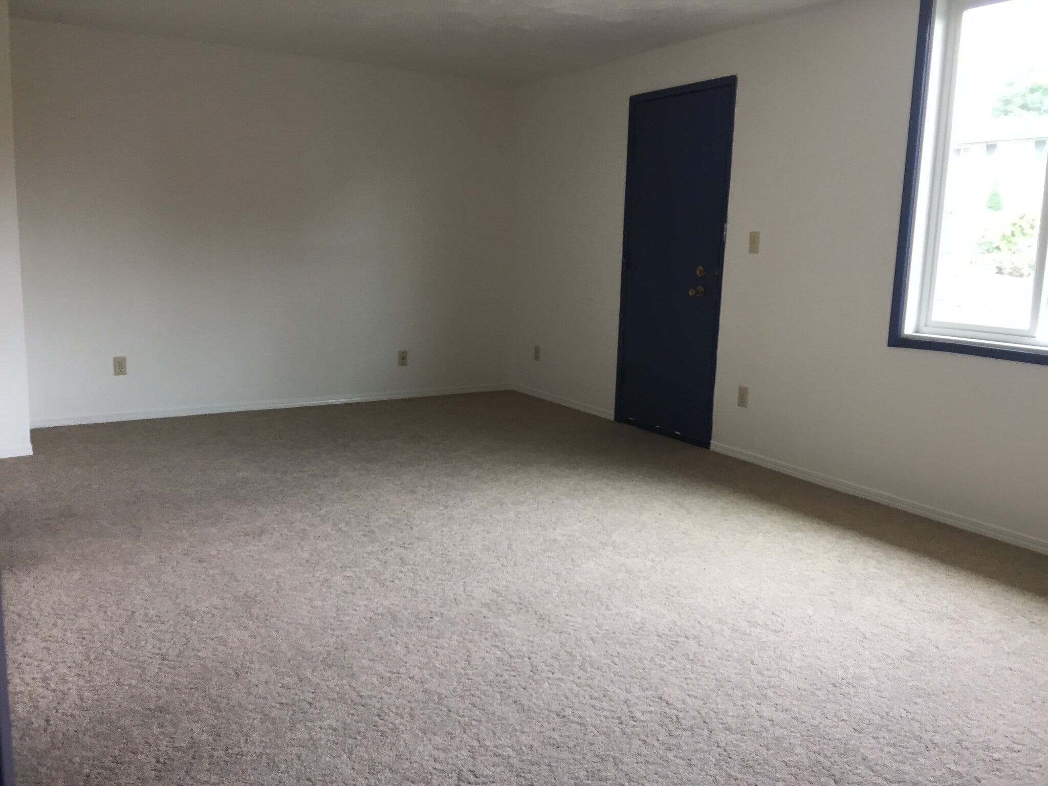 Building Photo - 245 SW Arbor St