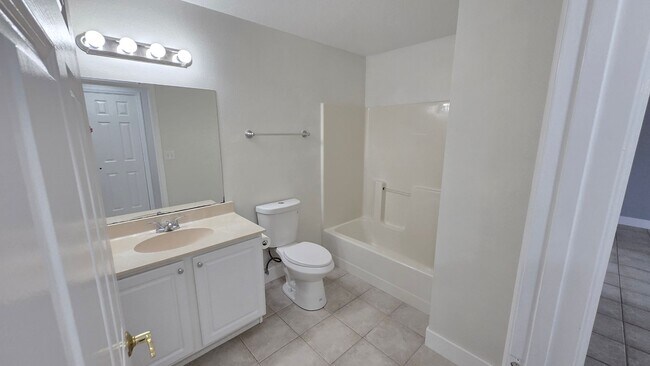 Building Photo - 104 Charles Dr