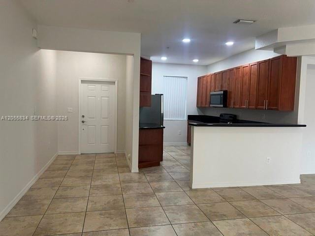 Building Photo - 5030 SW 126th Ave