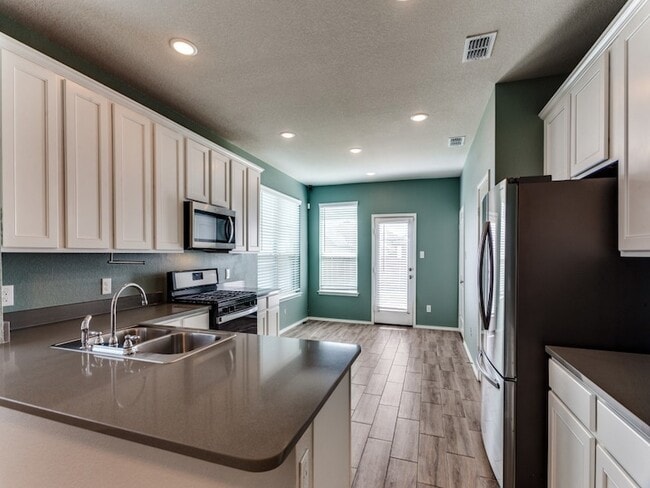 Building Photo - 2804 Bursera Ln