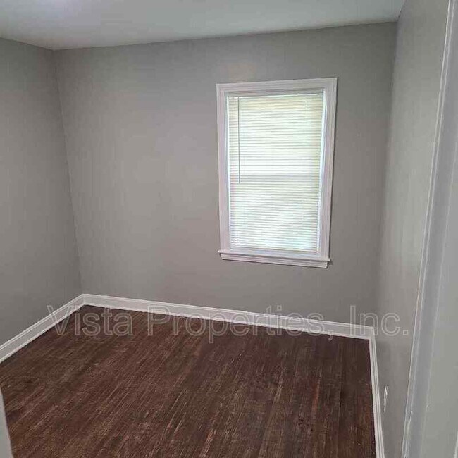 Building Photo - 1021 W Indian Trail