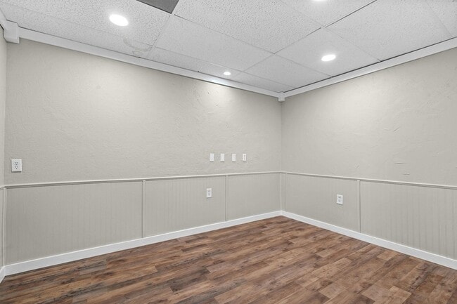 Building Photo - 1 Woodland Ave