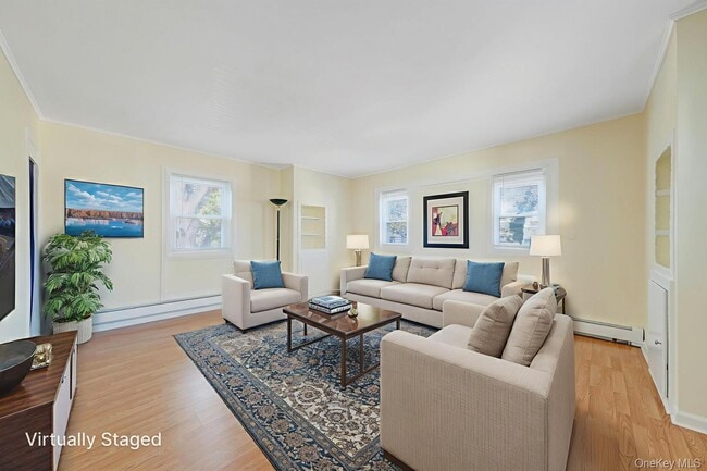 Building Photo - 39 Chapman Pl