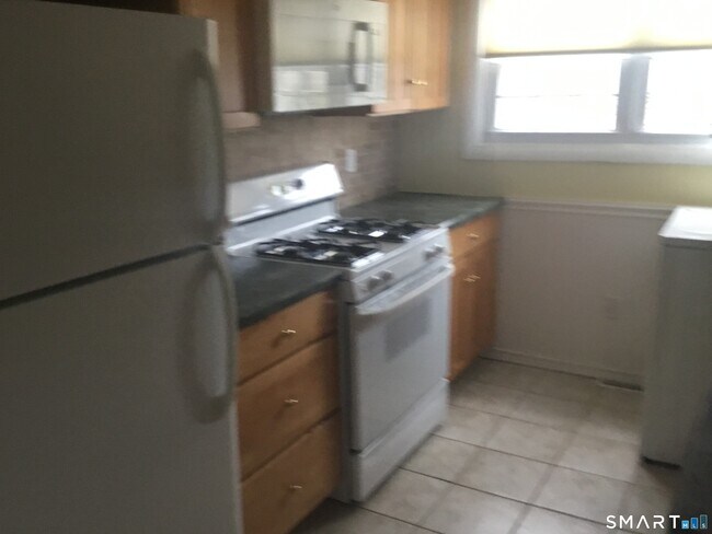 Building Photo - 245 Unquowa Rd