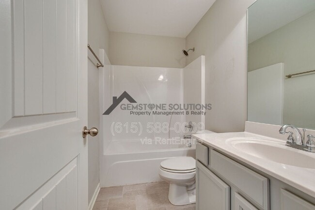 Building Photo - 4018 Commons Dr