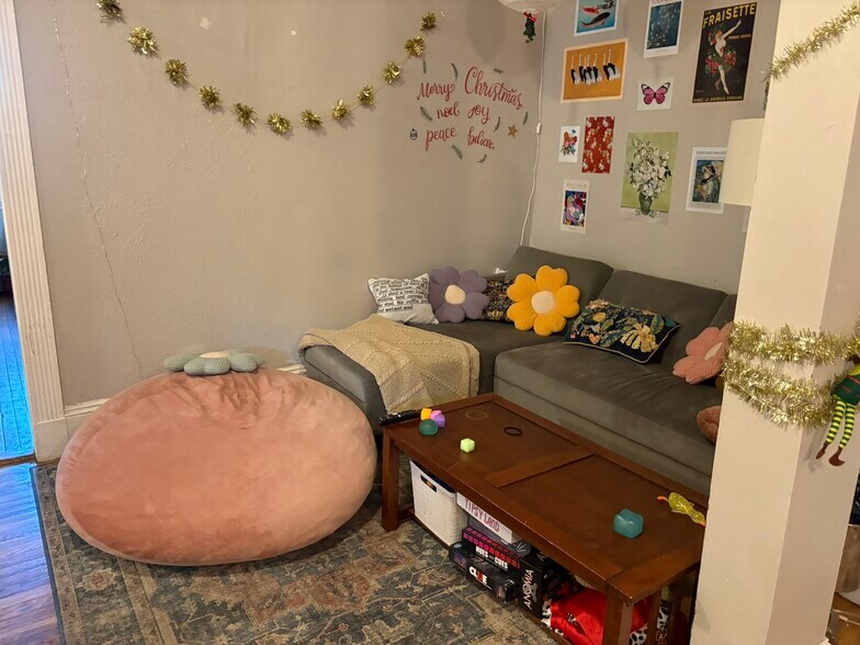 Building Photo - 1066 Commonwealth Ave