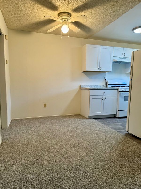 Building Photo - 2055 Felspar St