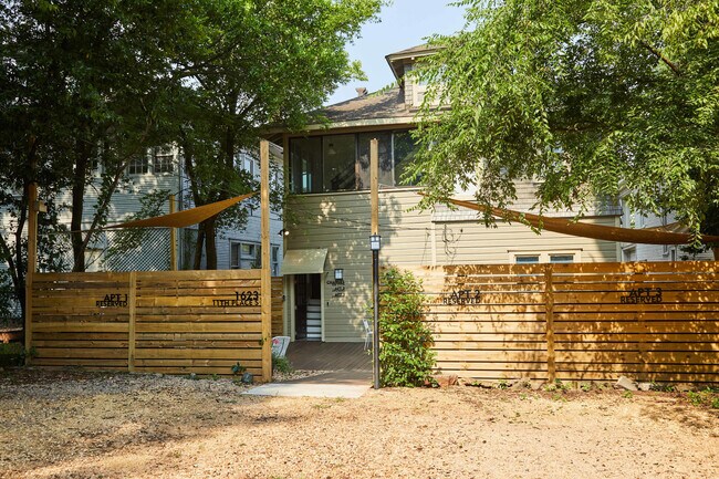 Building Photo - 1623 11th Pl S