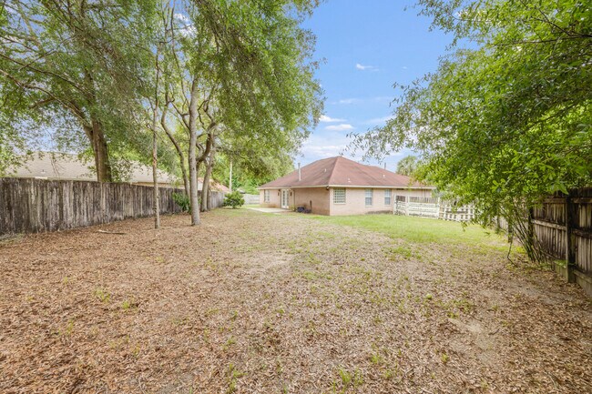 Building Photo - 2803 MacGregor Ln