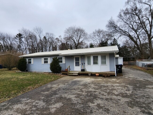Primary Photo - 2605 Myang Ave