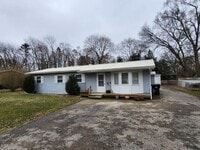 Building Photo - 2605 Myang Ave