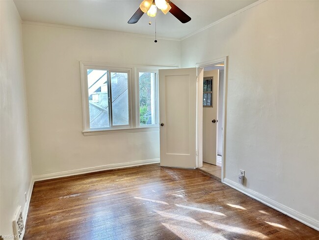 Building Photo - 2 br, 1 bath 4plex - 1456 South Fairfax Av...