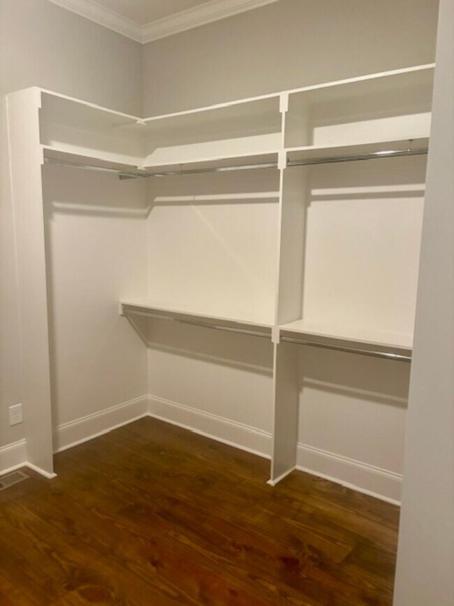 Building Photo - 4304 Sabal Dr