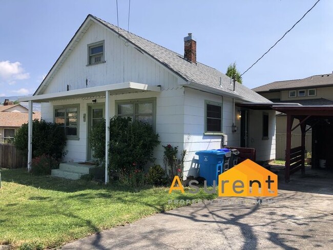 Building Photo - Cute 2 Bedroom Ashland Bungalow Available ...