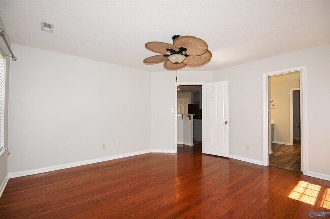 Building Photo - 145 Brass Oak Dr