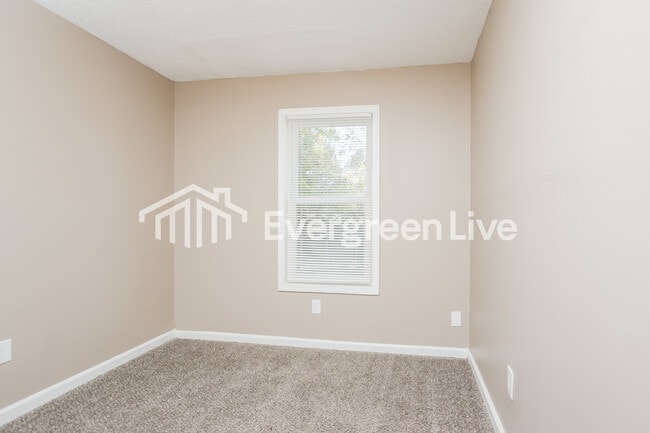 Building Photo - 3350 Bestway Dr