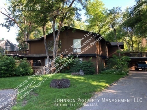 Building Photo - 954 E Krall St