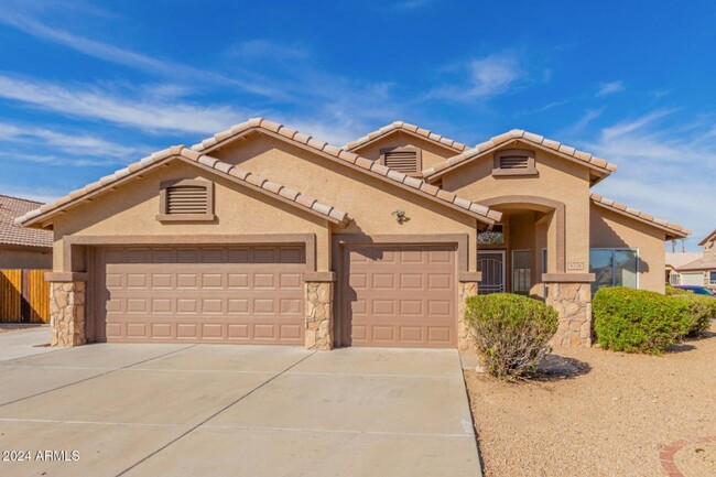 Building Photo - Absolutely Stunning Home in Peoria