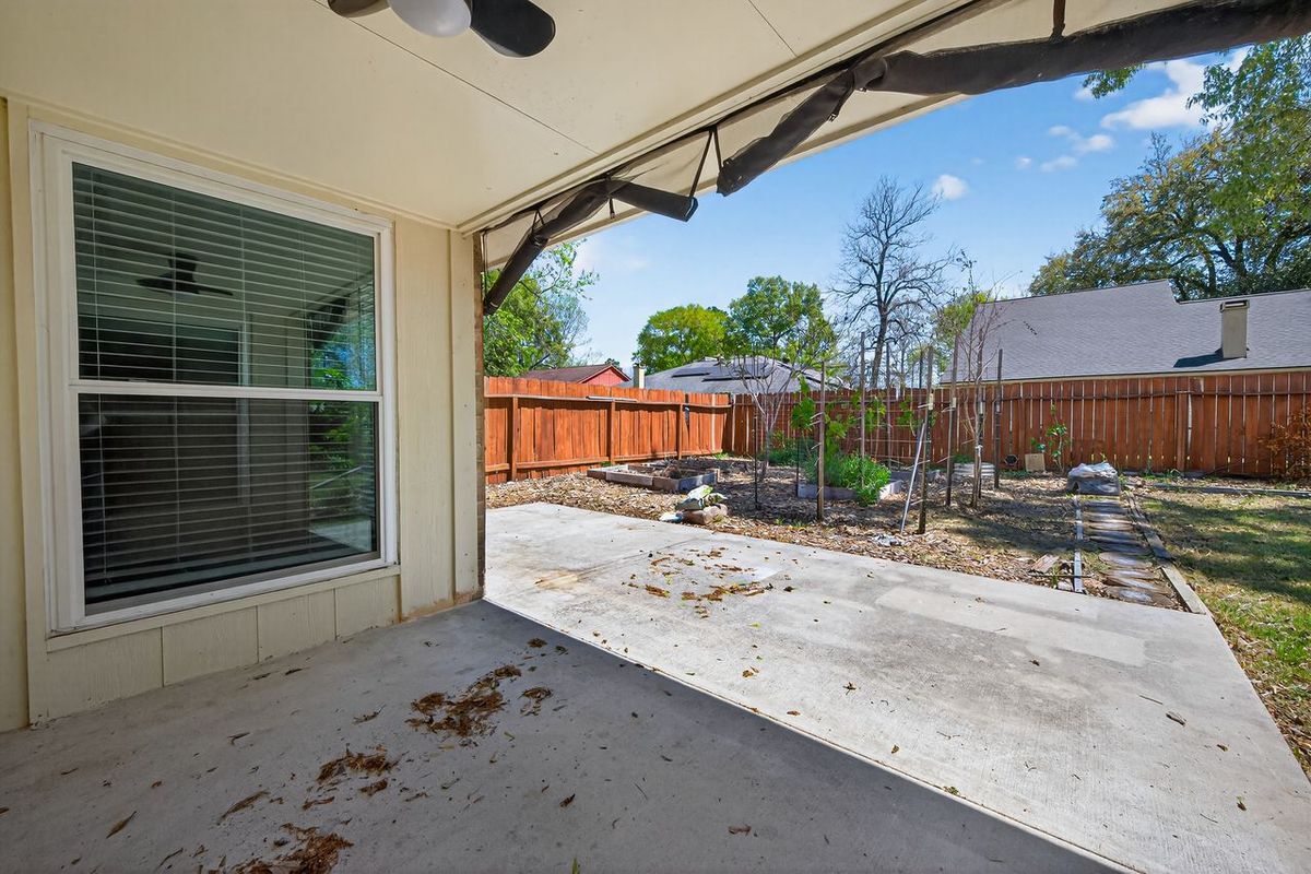 Building Photo - 18918 Droitwich Dr