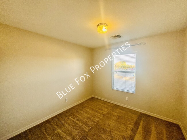 Building Photo - 5858 E Sanderling Dr