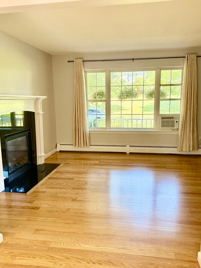 Building Photo - 216 Castlewood