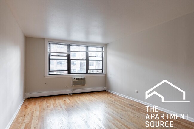 Building Photo - 5847 N Winthrop Ave