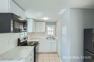 Building Photo - 1811 14th Ave