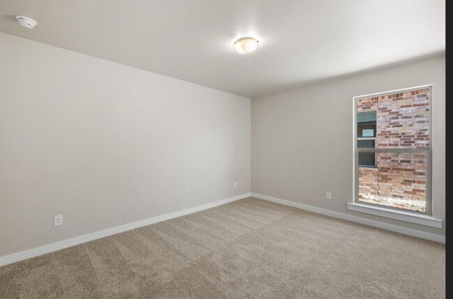 Building Photo - Coming soon - 3 bed 3 bath 2 car garage in...