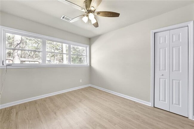 Building Photo - 1963 Shepherd Cir SW