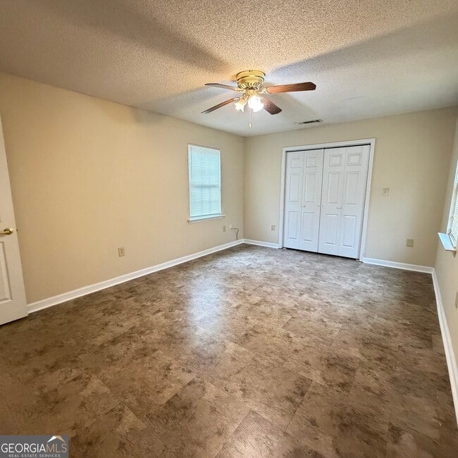 Building Photo - 1207 Edna Pl