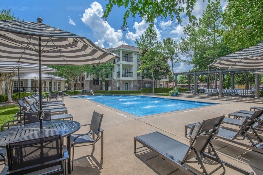 Building Photo - Sagewood at Westchase