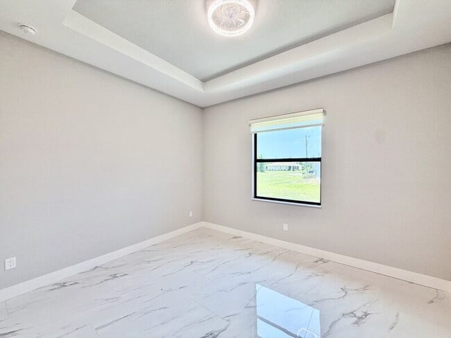 Building Photo - 20 Coxswain Dr