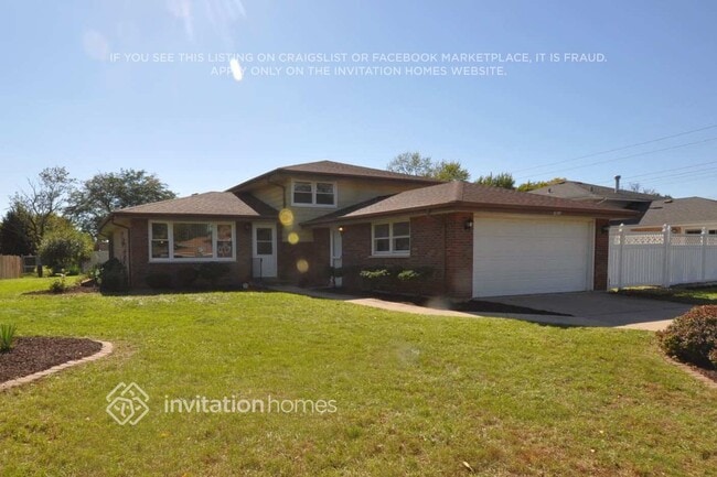 Building Photo - 7653 W 105th St