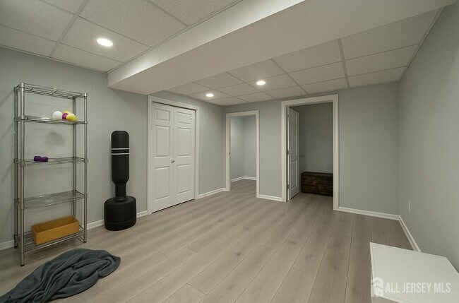 Building Photo - 7 Tiger Lilly Ct