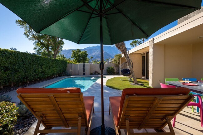 Building Photo - Stylish Palm Springs Retreat with Pool
