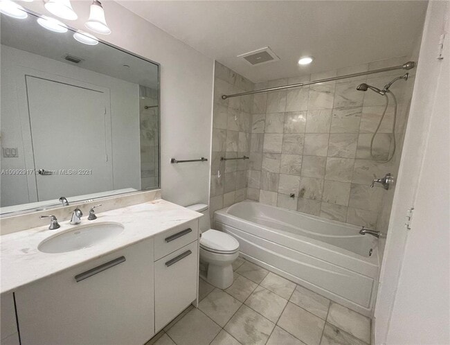 Building Photo - Luxury spacious 1-bedroom apartment with b...