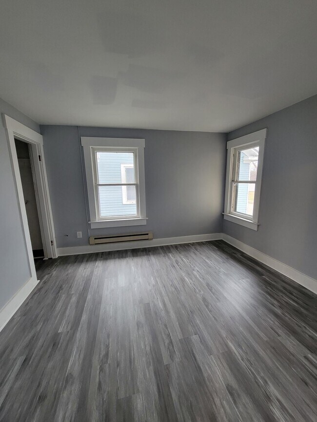 Building Photo - 731 Grant St