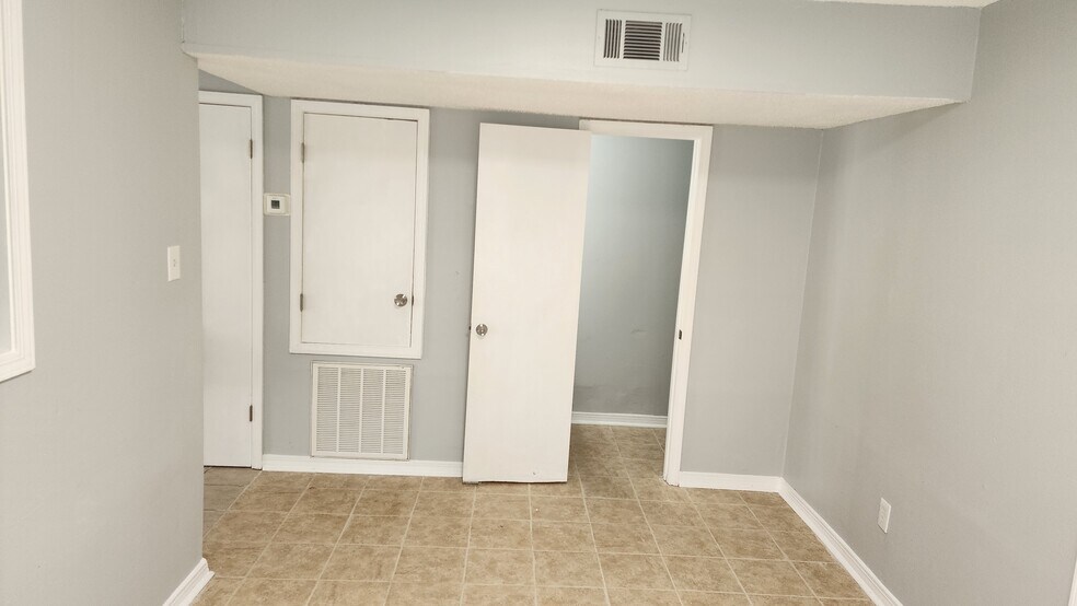 Building Photo - 2628 Dawson Ave