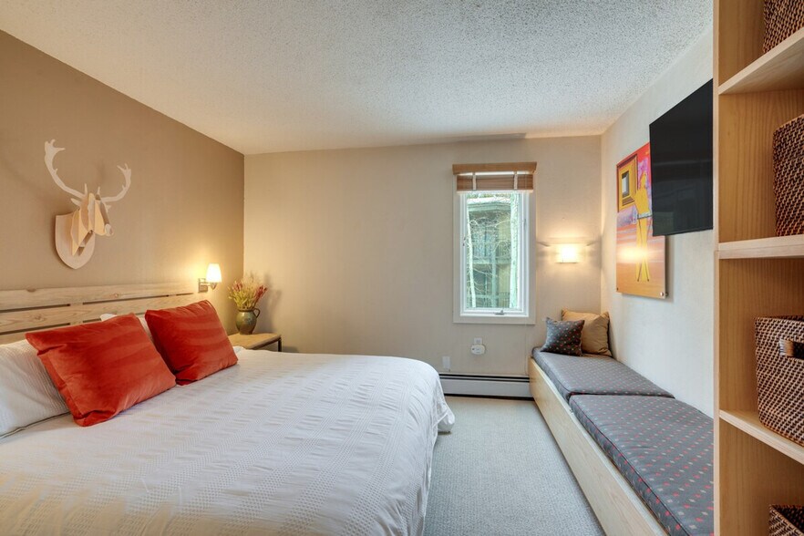 Building Photo - 1127 County Rd 3