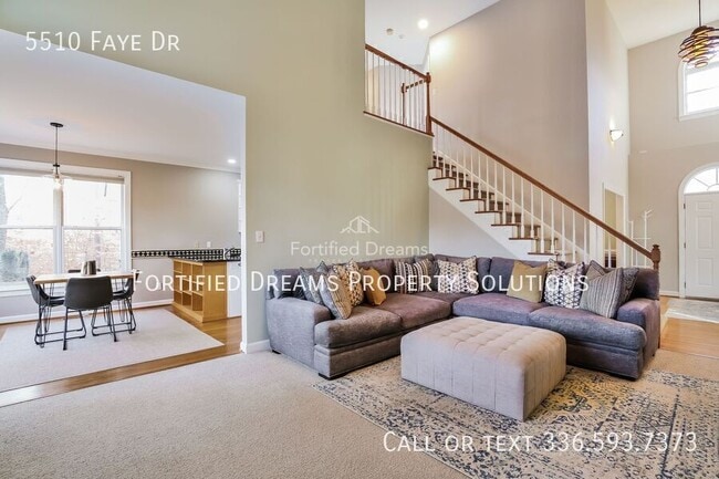Building Photo - 5510 Faye Dr