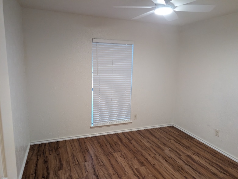 Building Photo - 144 Crestwood Blvd