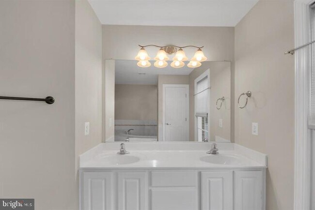 Building Photo - 9540 Parsonage Ln