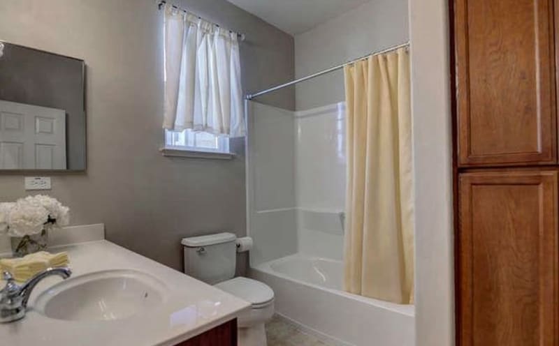 Building Photo - 774 Tennyson Dr