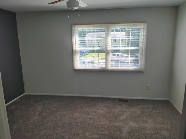 Building Photo - 300 Oakway Ct