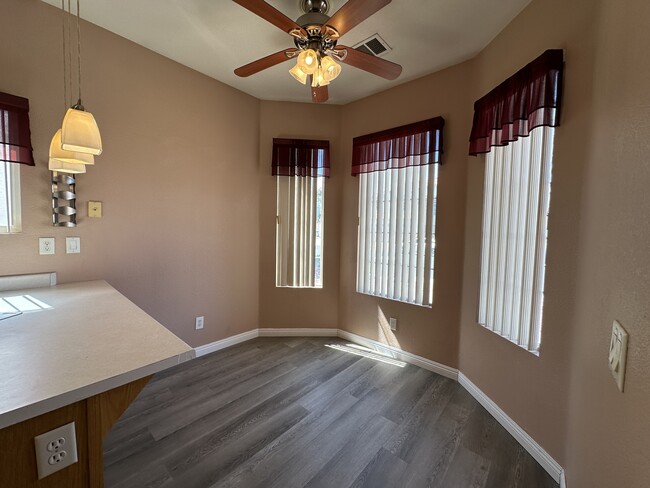 Building Photo - 903 Sterling Thorn Ct