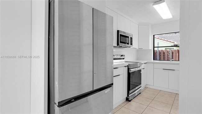 Building Photo - 6460 NW 170th Terrace